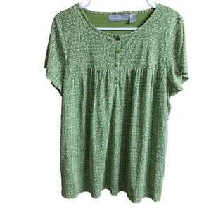 Liz Claiborne Green Buttoned Blouse with Short Sleeves